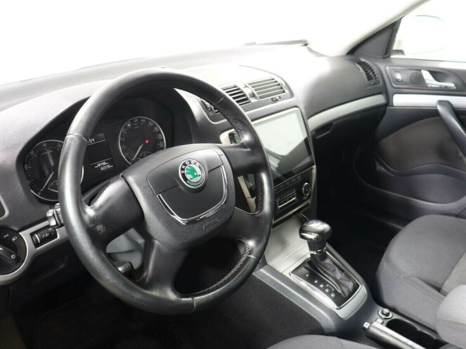 Skoda Octavia, 1.8 л, Робот, 2012 фото 7
