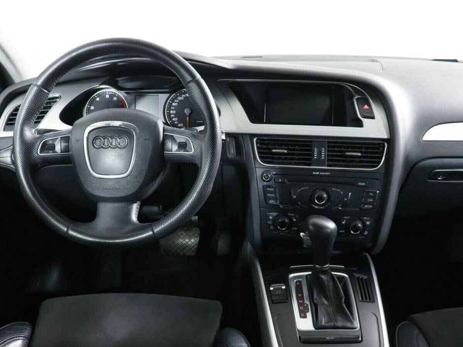 Audi A4, 2.0 л, Робот, 2011 фото 8