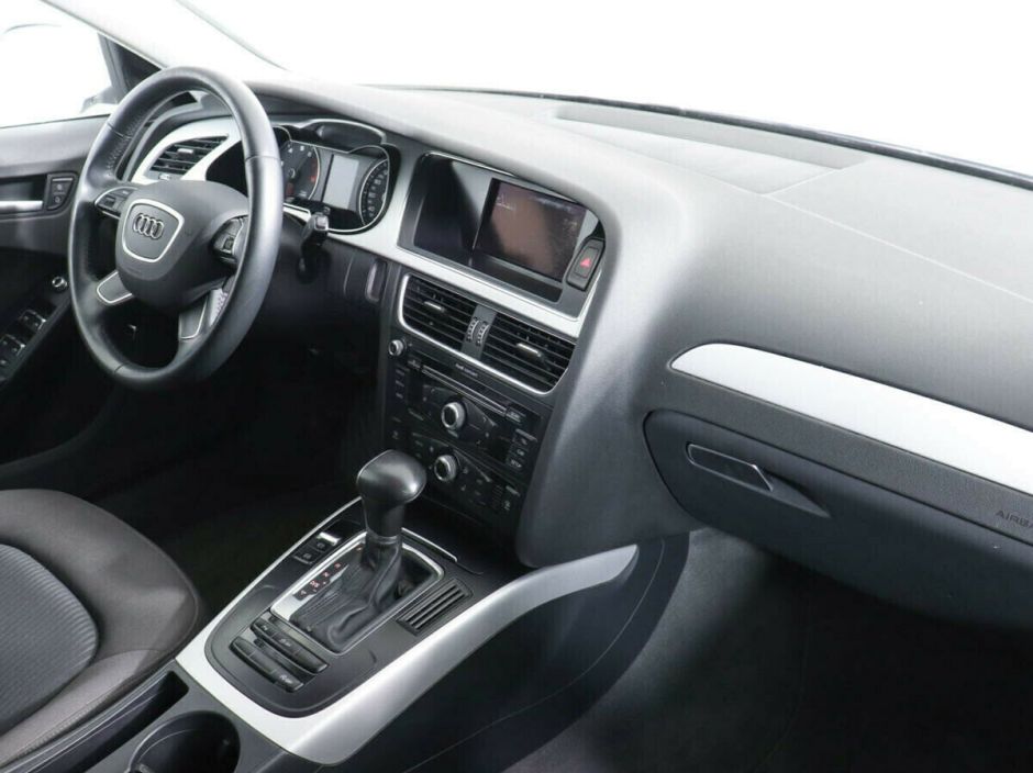 Audi A4, 1.8 л, Вариатор, 2015 фото 2