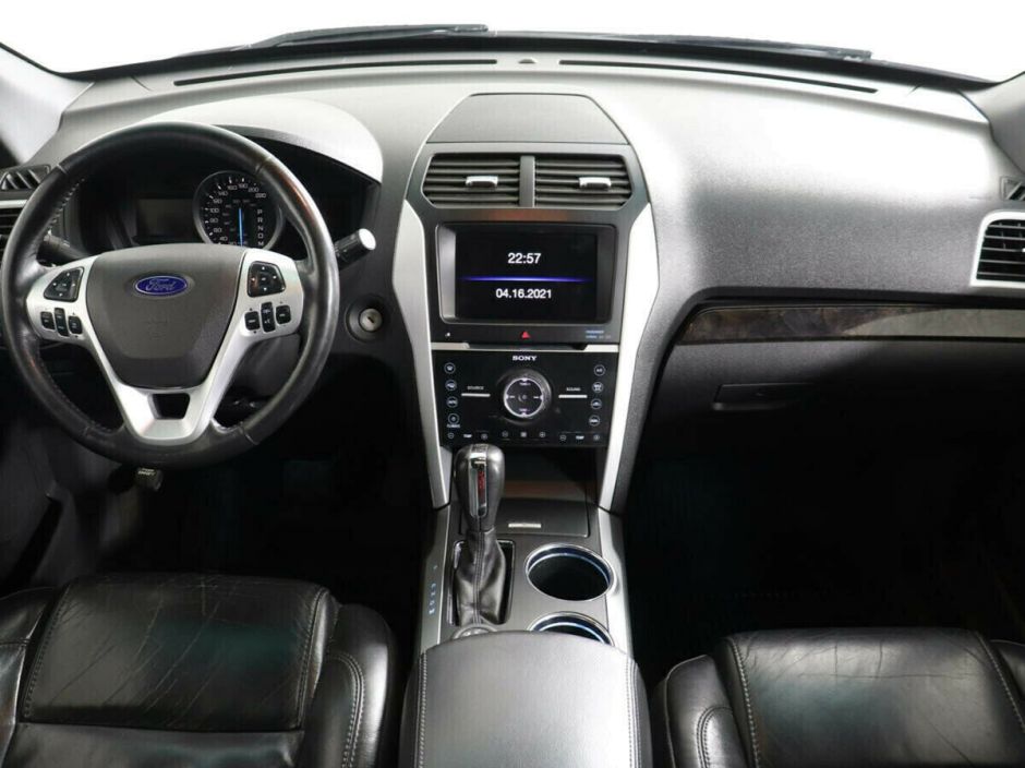 Ford Explorer, 3.5 л, АТ, 2012 фото 7