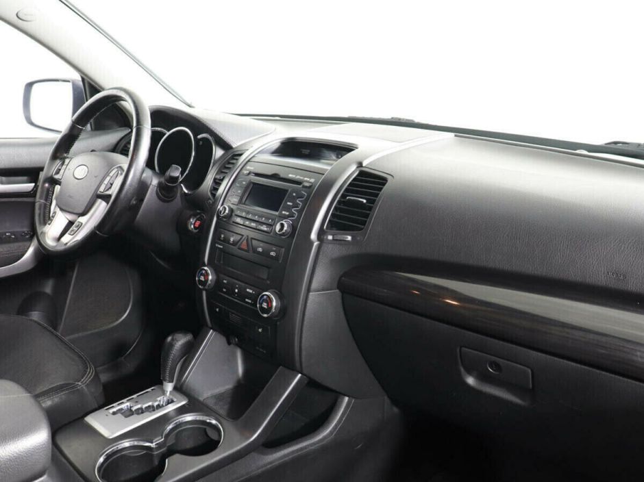 Kia Sorento, 2.2 л, АТ, 2010 фото 2