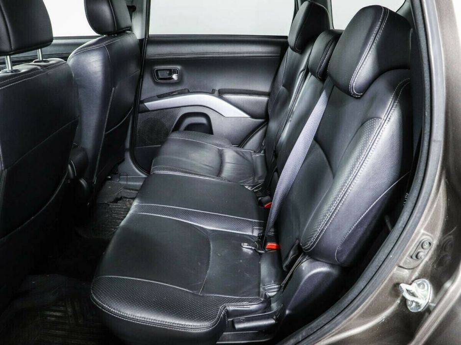 Mitsubishi Outlander, 2.0 л, Вариатор, 2011 фото 2