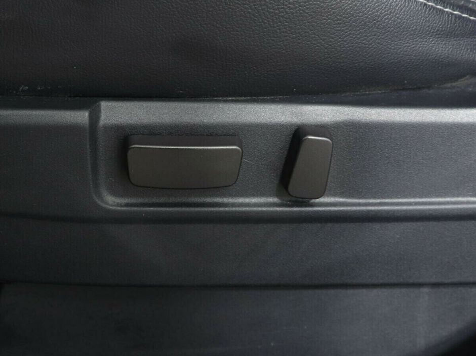 Mitsubishi Outlander, 2.0 л, Вариатор, 2011 фото 2