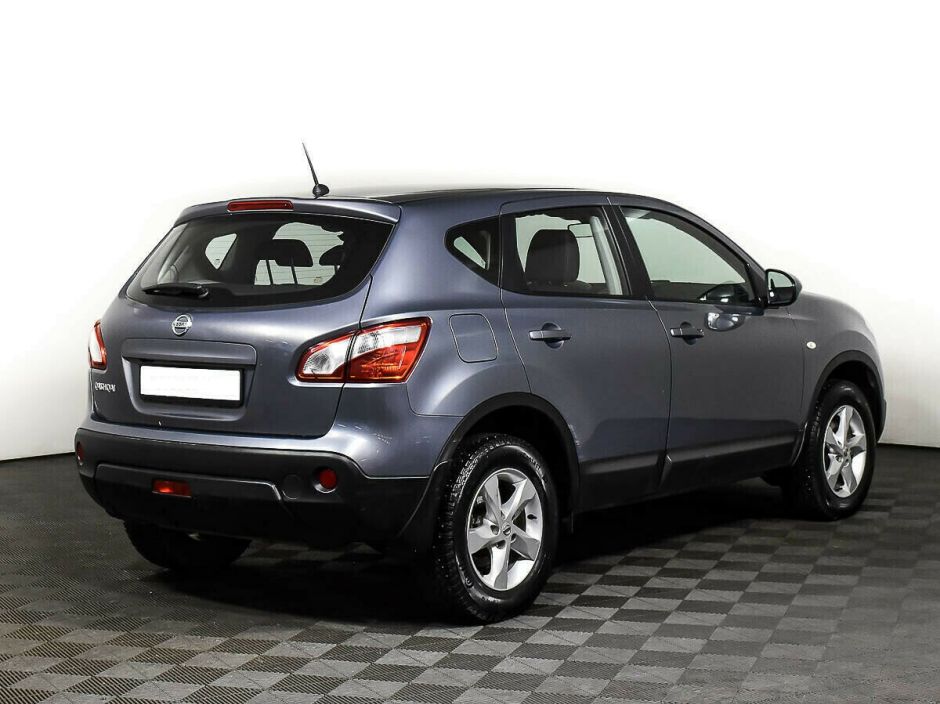 Nissan Qashqai, 2.0 л, Вариатор, 2010 фото 5