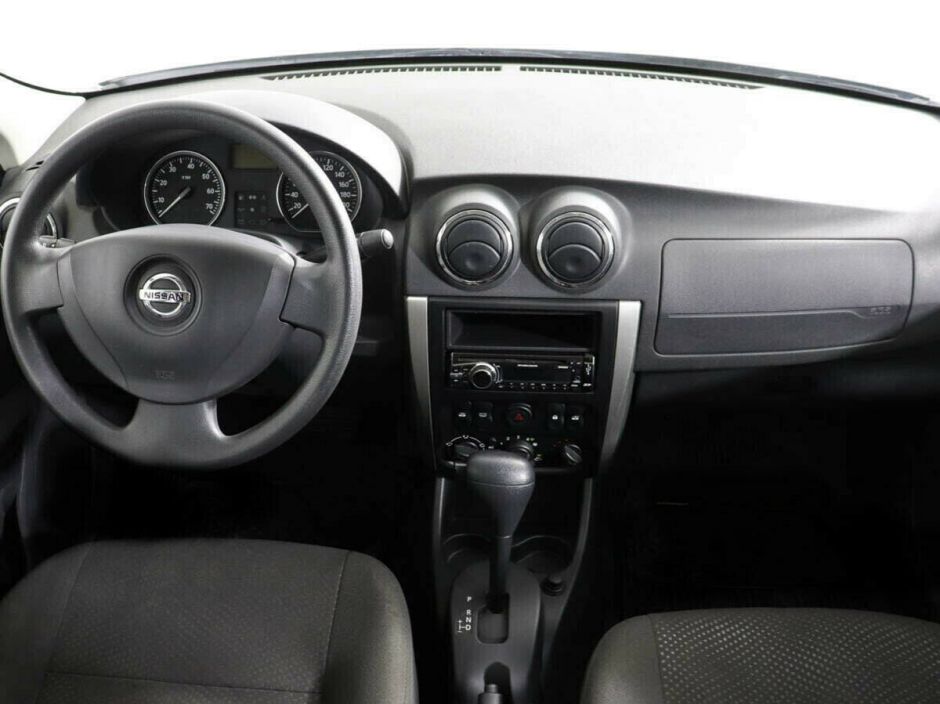 Nissan Almera, 1.6 л, АТ, 2014 фото 1