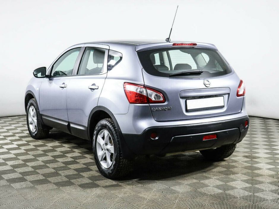 Nissan Qashqai, 2.0 л, Вариатор, 2011 фото 6