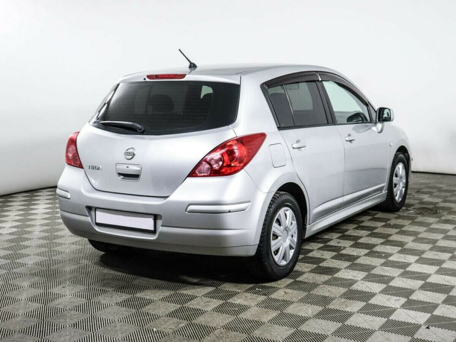 Nissan Tiida, 1.6 л, АТ, 2012 фото 4