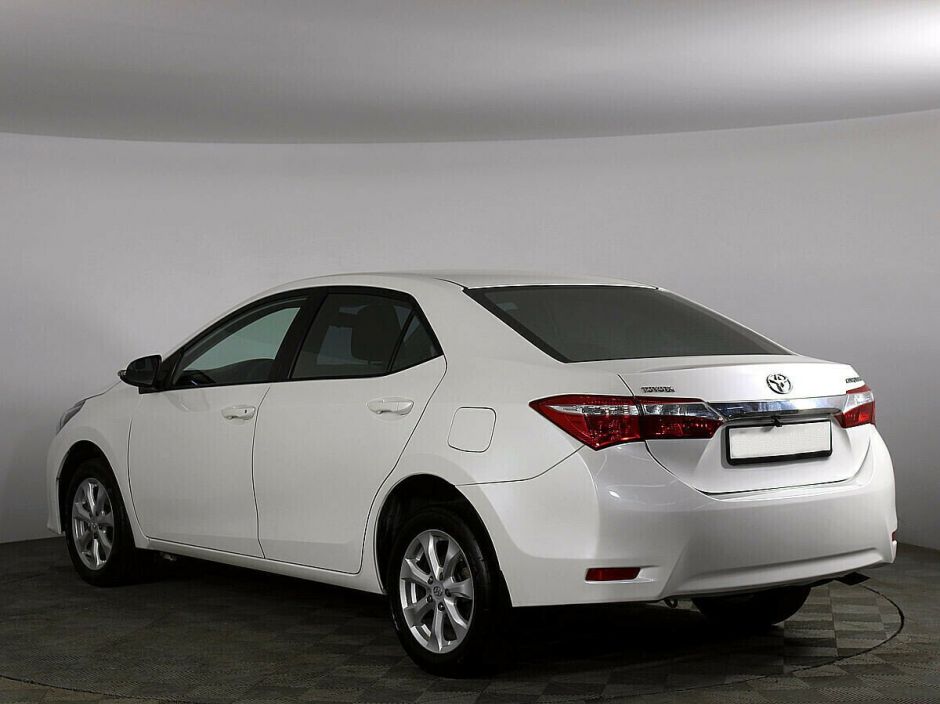 Toyota Corolla, 1.6 л, МТ, 2013 фото 6