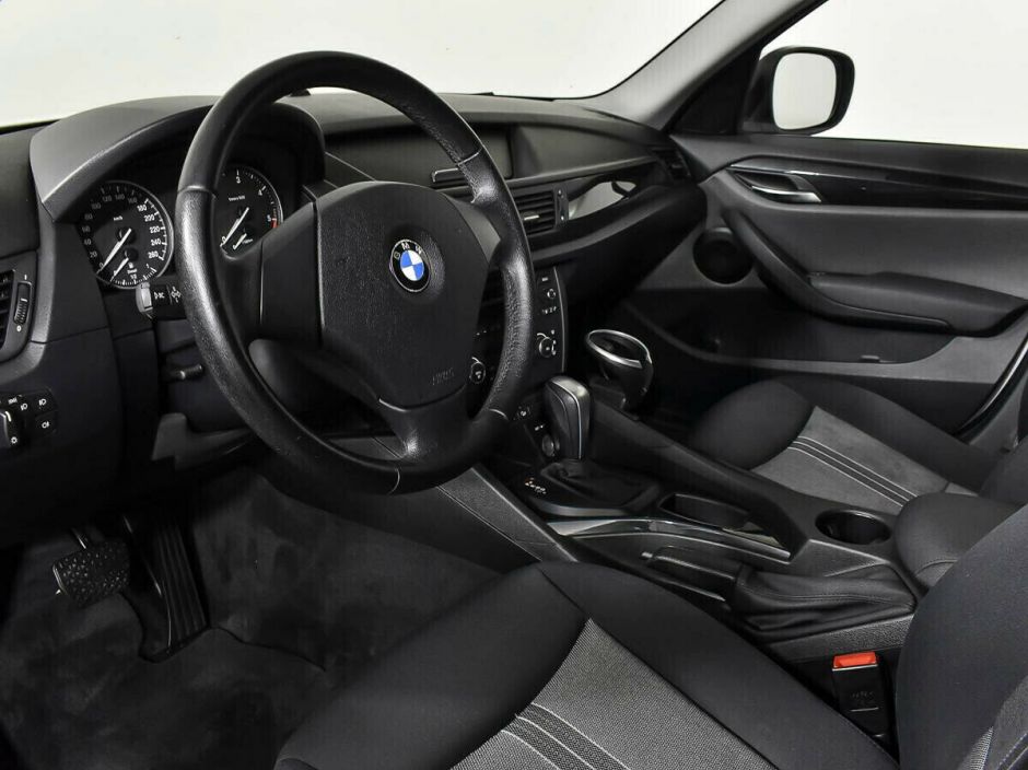 BMW X1, 2.0 л, АТ, 2011 фото 9