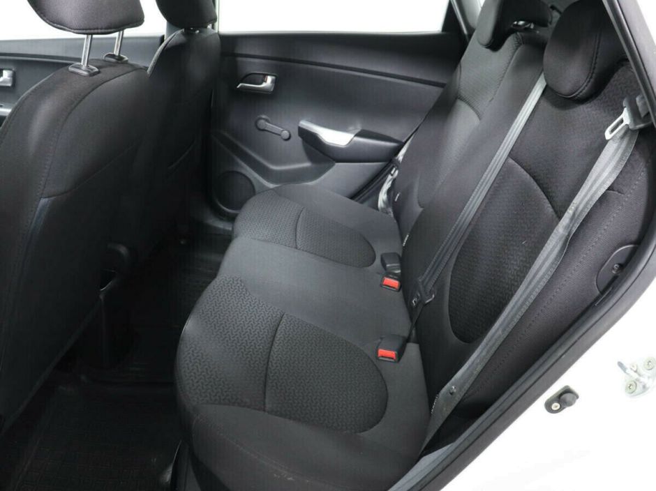 Kia Rio, 1.4 л, МТ, 2014 фото 1