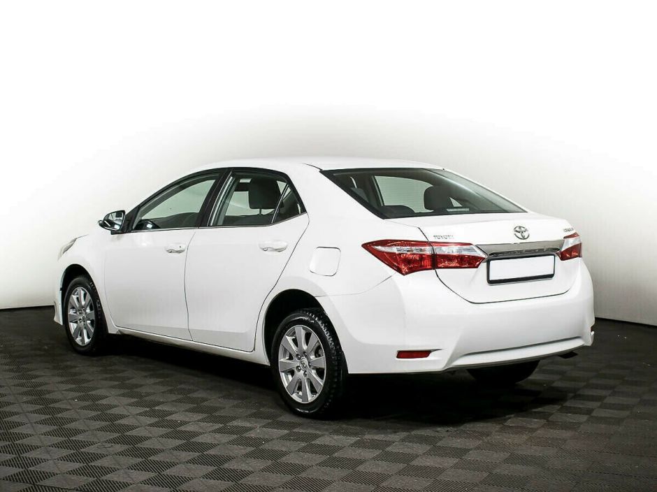 Toyota Corolla, 1.6 л, Вариатор, 2013 фото 6