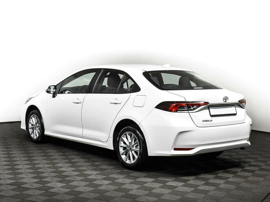 Toyota Corolla, 1.6 л, Вариатор, 2019 фото 6
