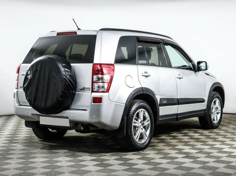 Suzuki Grand Vitara, 2.4 л, АТ, 2011 фото 5