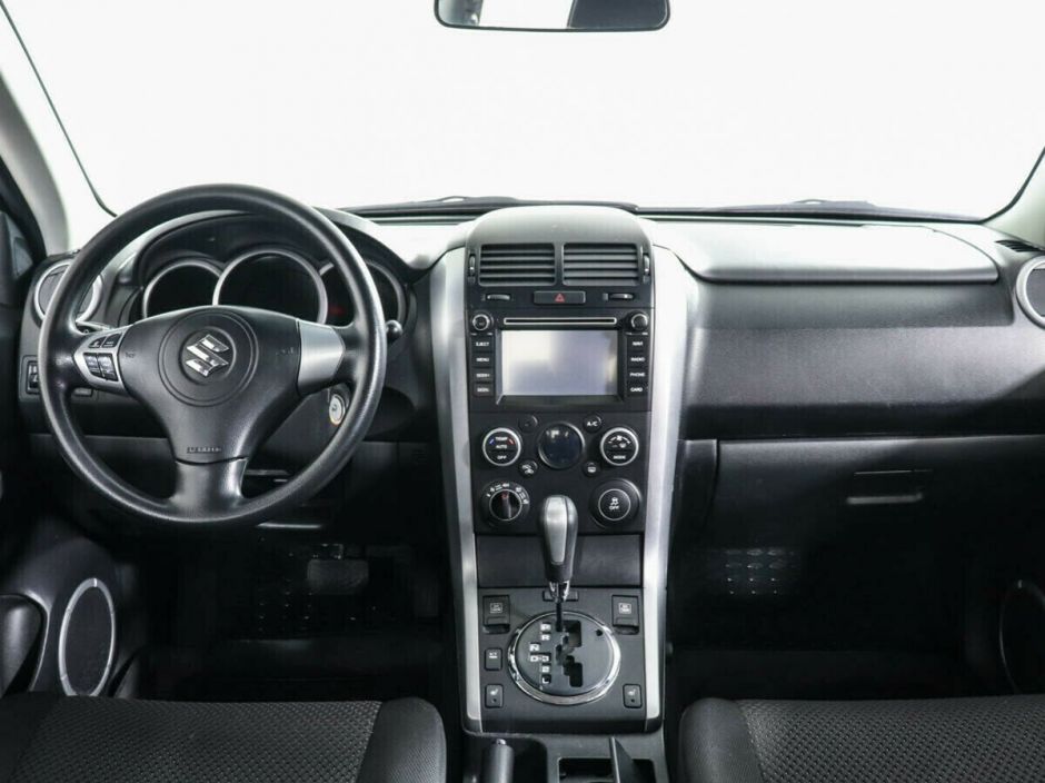 Suzuki Grand Vitara, 2.4 л, АТ, 2010 фото 7