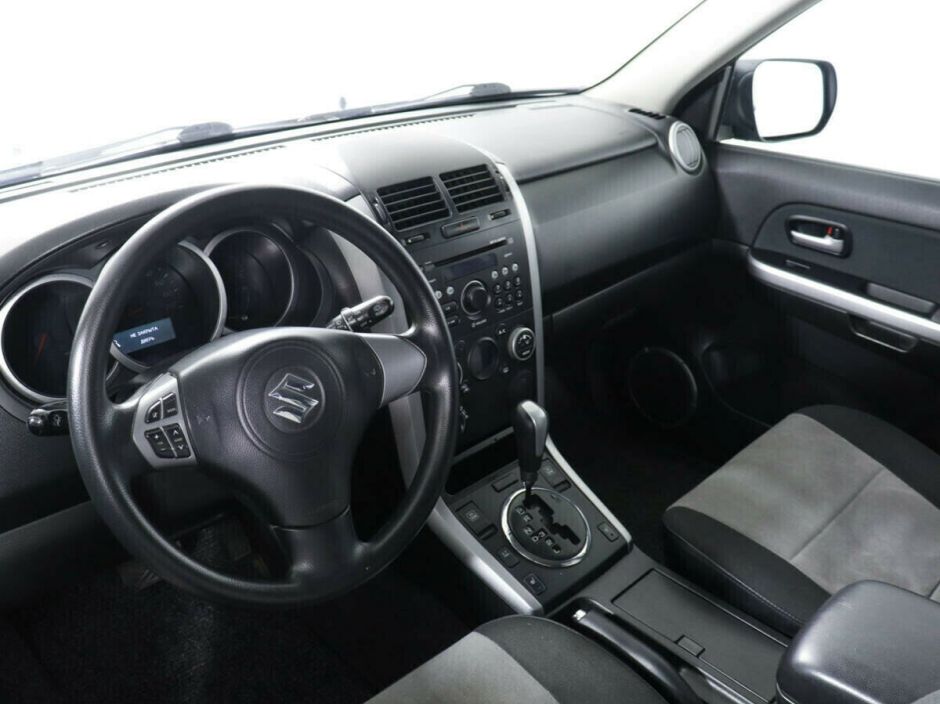 Suzuki Grand Vitara, 2.0 л, АТ, 2012 фото 7