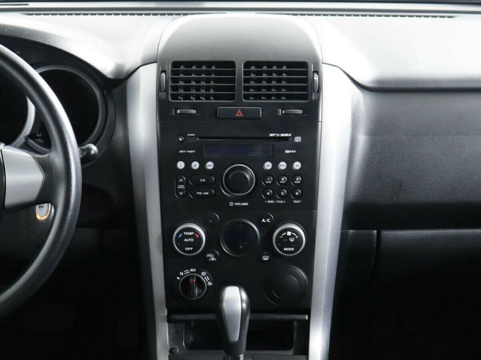 Suzuki Grand Vitara, 2.0 л, АТ, 2012 фото 2