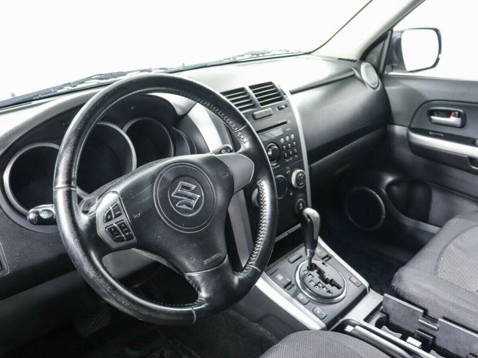 Suzuki Grand Vitara, 2.0 л, АТ, 2013 фото 7