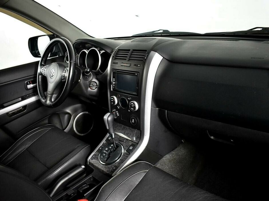 Suzuki Grand Vitara, 2.4 л, АТ, 2014 фото 2