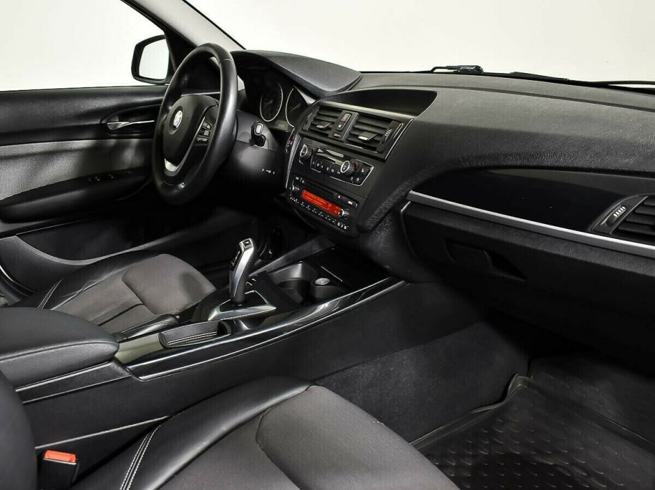 BMW 1 серии, 1.6 л, АТ, 2011 фото 1