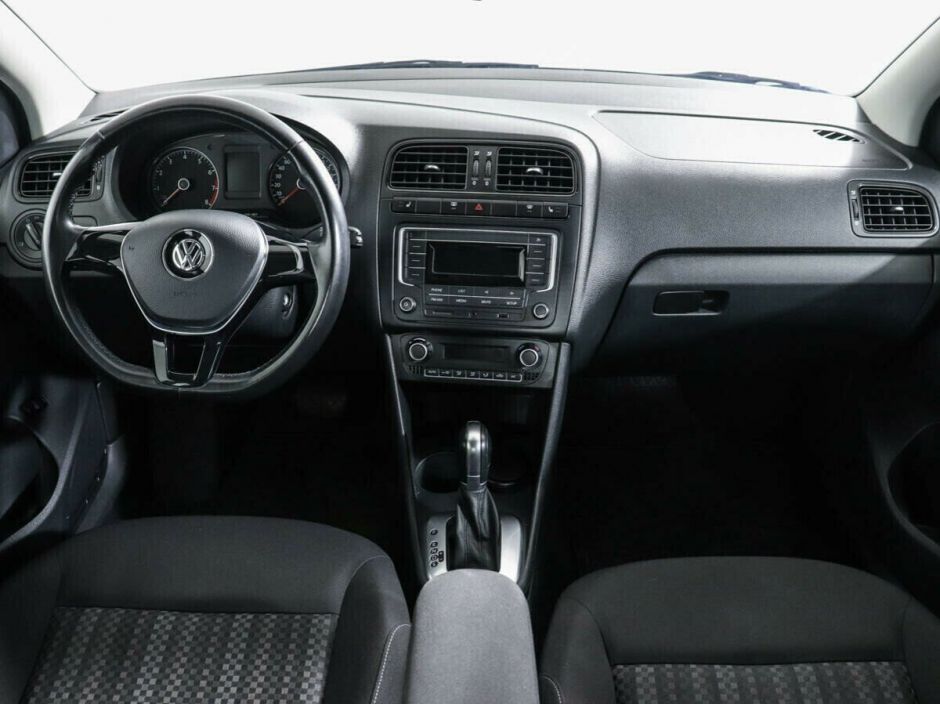 Volkswagen Polo, 1.6 л, АТ, 2016 фото 8