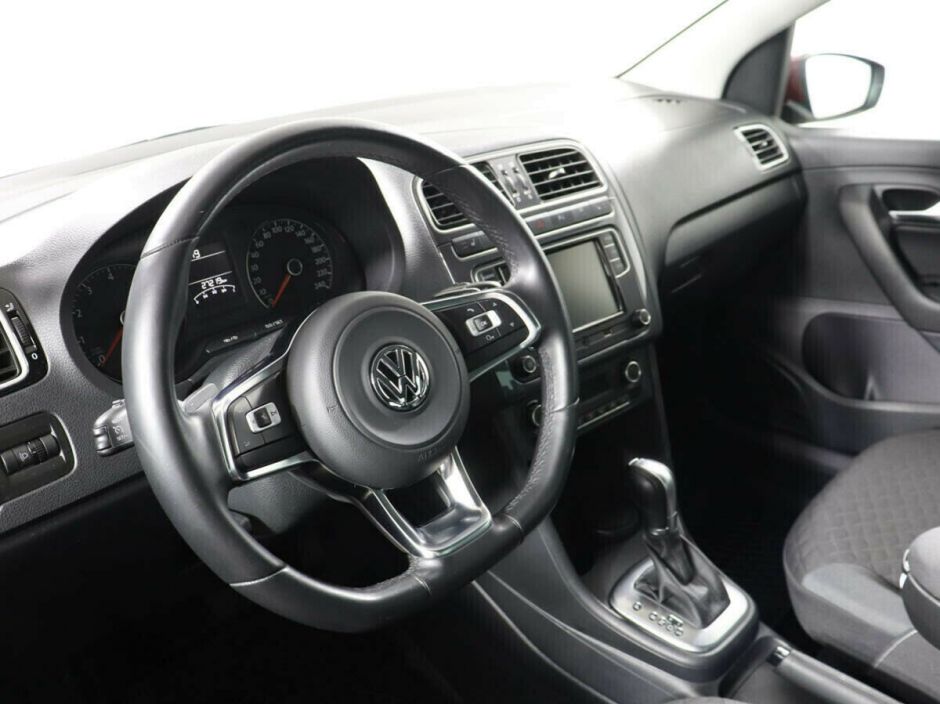 Volkswagen Polo, 1.4 л, Робот, 2017 фото 2
