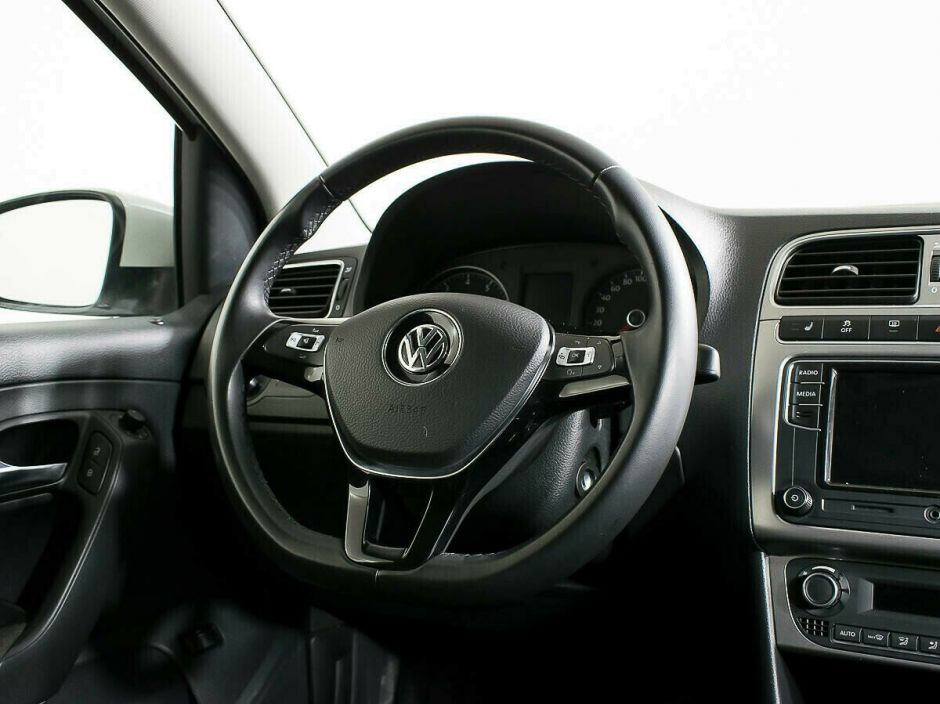 Volkswagen Polo, 1.4 л, Робот, 2018 фото 7