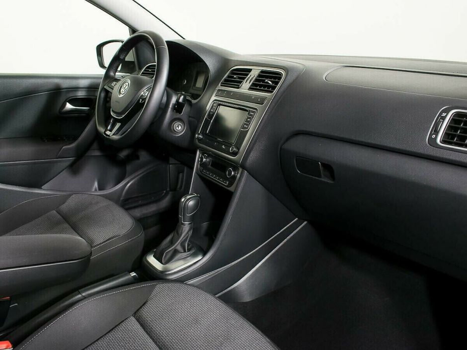 Volkswagen Polo, 1.4 л, Робот, 2018 фото 1