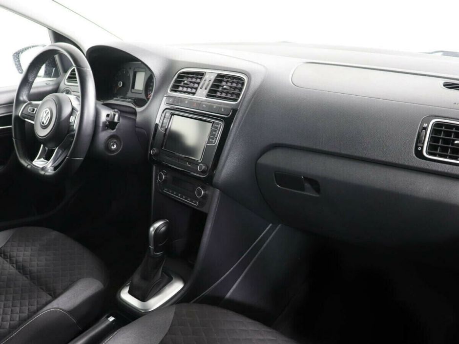 Volkswagen Polo, 1.6 л, АТ, 2018 фото 2