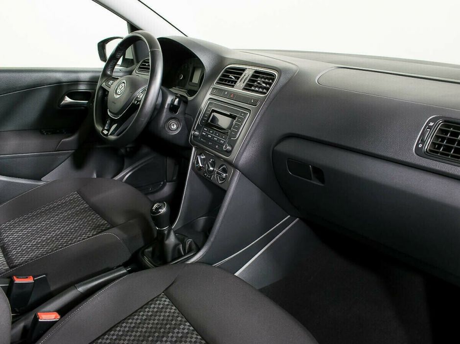 Volkswagen Polo, 1.6 л, МТ, 2016 фото 2