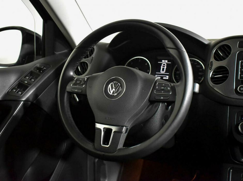Volkswagen Tiguan, 2.0 л, АТ, 2012 фото 9