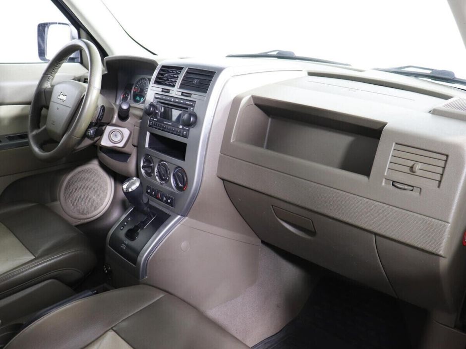 Jeep Liberty (Patriot), 2.4 л, Вариатор, 2007 фото 2