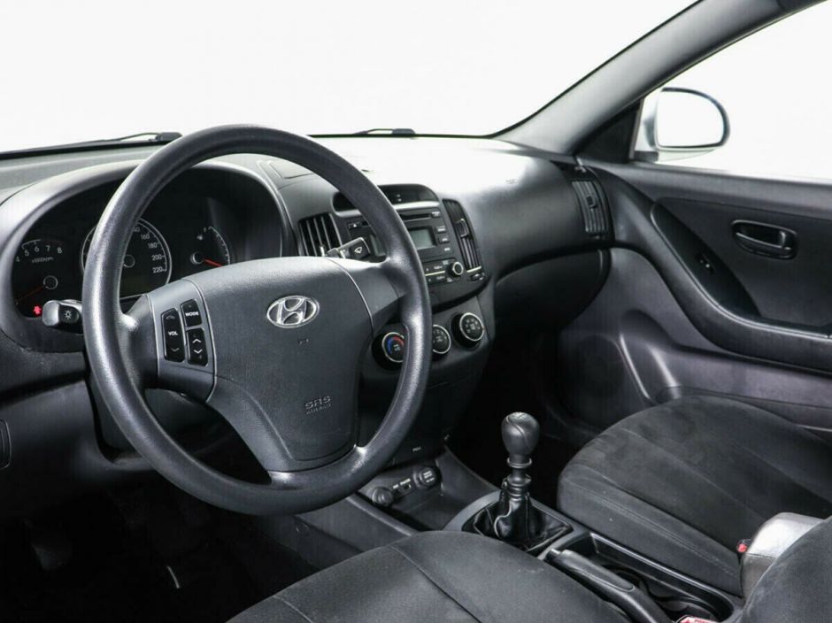 Hyundai Elantra, 1.6 л, МТ, 2010 фото 7
