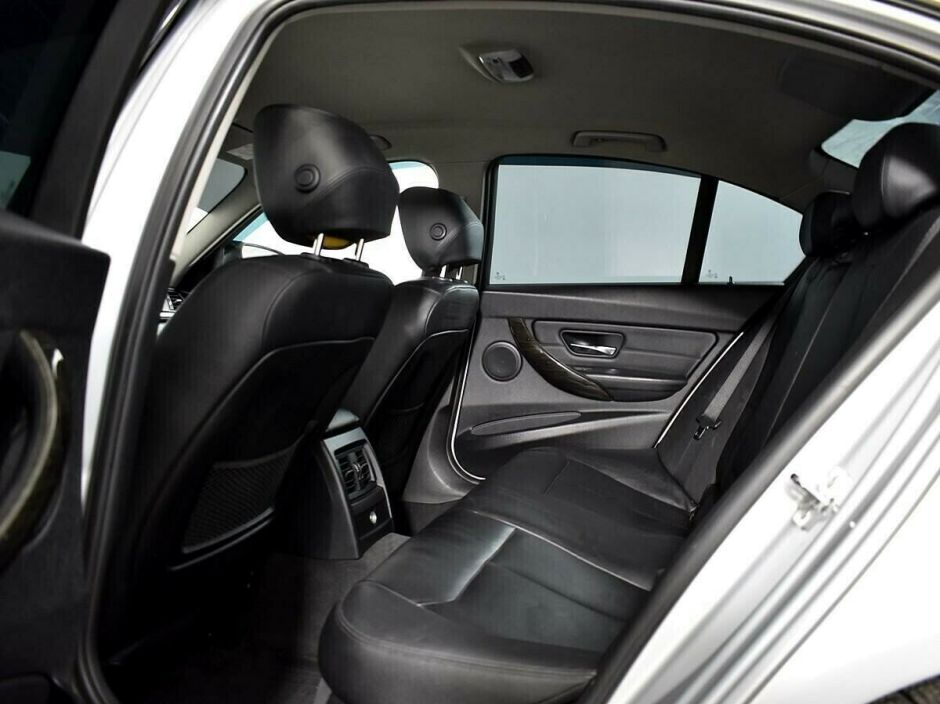 BMW 3 серии, 2.0 л, АТ, 2012 фото 1