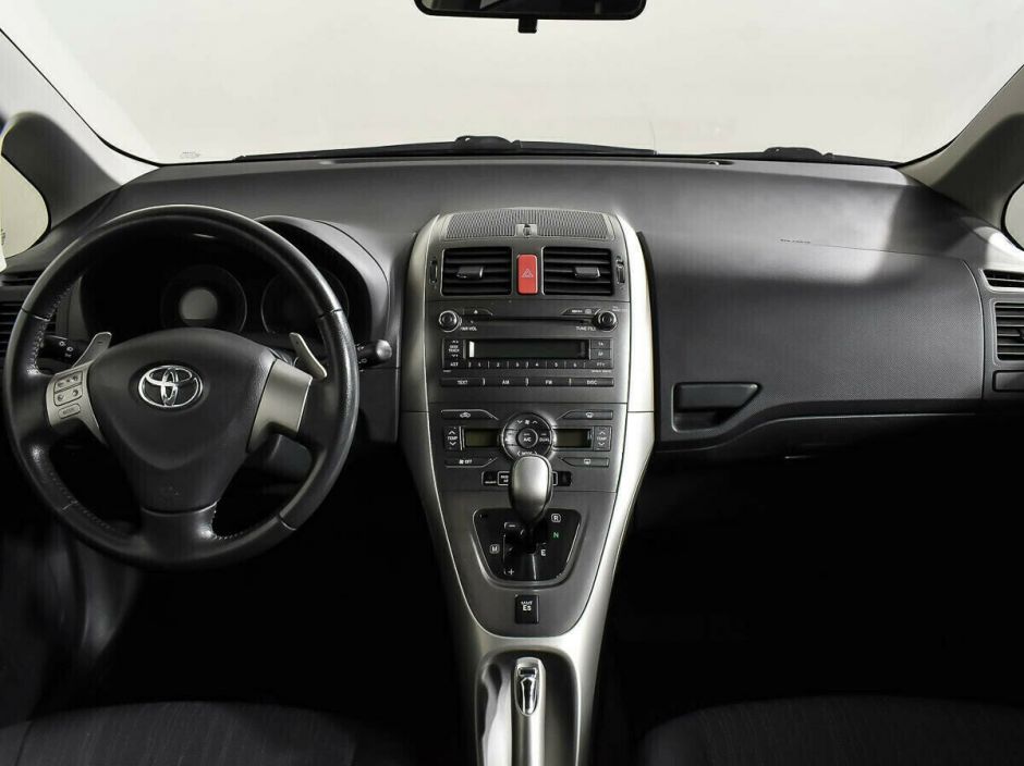 Toyota Auris, 1.6 л, Робот, 2008 фото 8