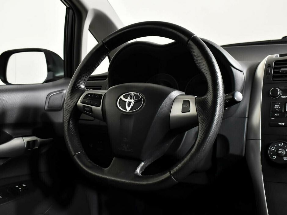 Toyota Auris, 1.6 л, АТ, 2012 фото 9