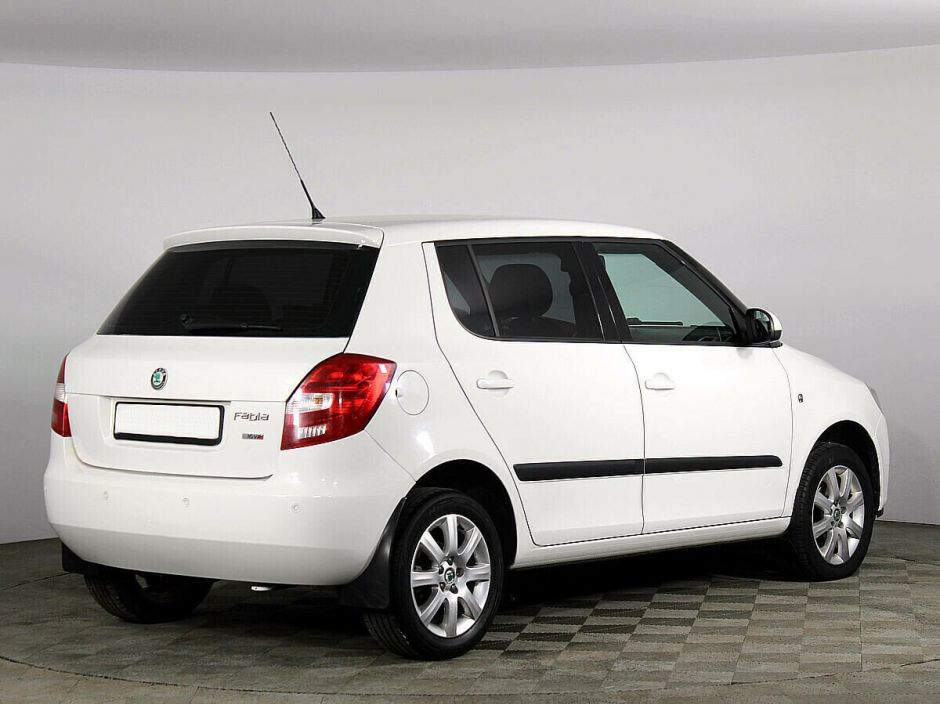 Skoda Fabia, 1.6 л, АТ, 2009 фото 4