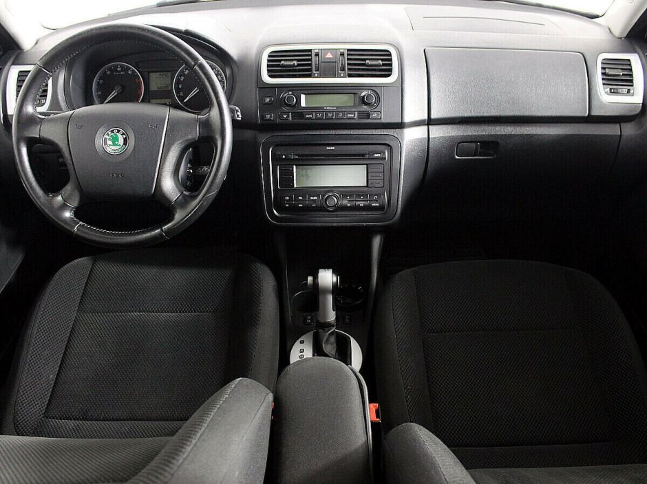 Skoda Fabia, 1.6 л, АТ, 2009 фото 5