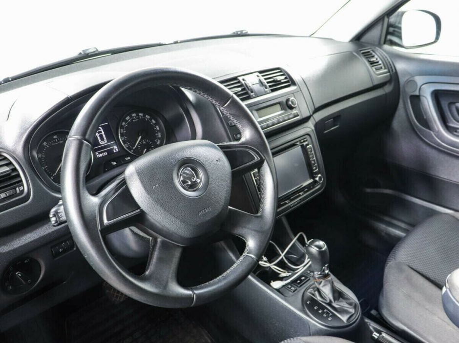 Skoda Fabia, 1.6 л, АТ, 2013 фото 2