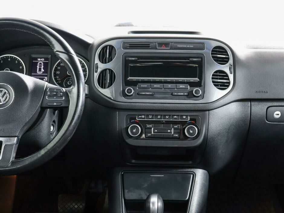 Volkswagen Tiguan, 1.4 л, Робот, 2013 фото 8
