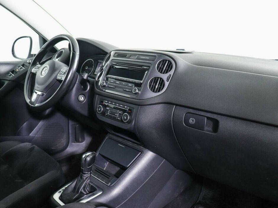 Volkswagen Tiguan, 2.0 л, АТ, 2012 фото 2