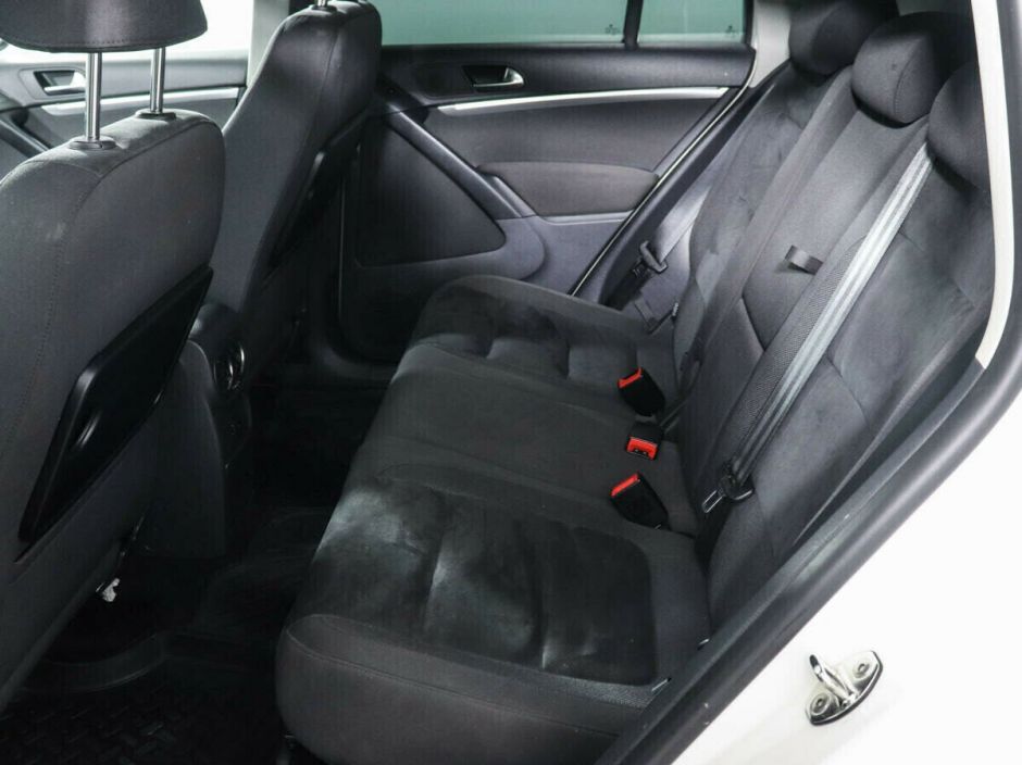 Volkswagen Tiguan, 2.0 л, АТ, 2012 фото 1