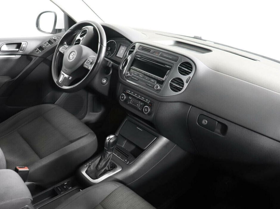 Volkswagen Tiguan, 2.0 л, АТ, 2013 фото 1