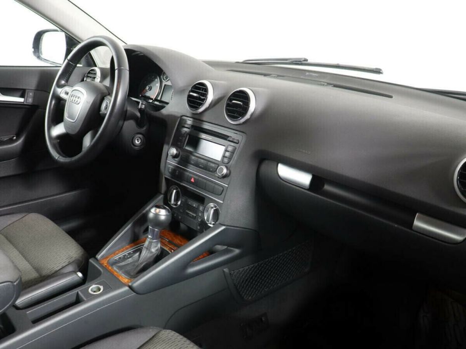 Audi A3, 1.2 л, Робот, 2011 фото 2