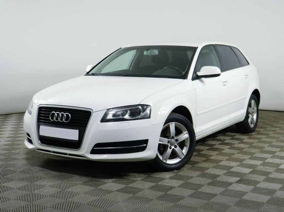 Audi A3, 1.2 л, Робот, 2011 фото 3