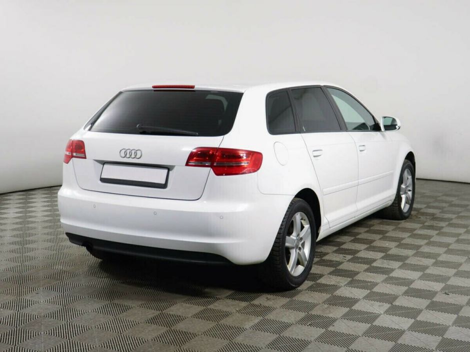 Audi A3, 1.2 л, Робот, 2011 фото 6