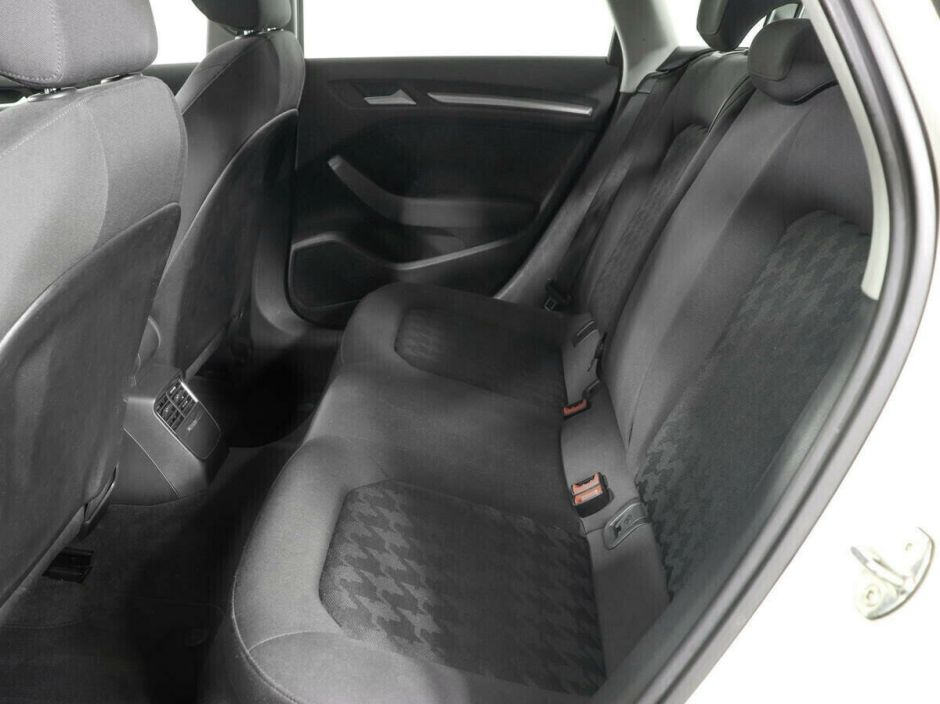 Audi A3, 1.2 л, Робот, 2014 фото 1