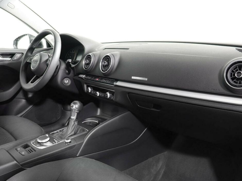 Audi A3, 1.5 л, Робот, 2017 фото 2
