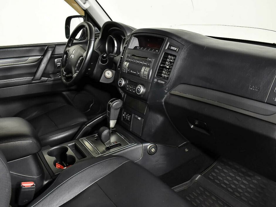 Mitsubishi Pajero, 3.0 л, АТ, 2010 фото 10