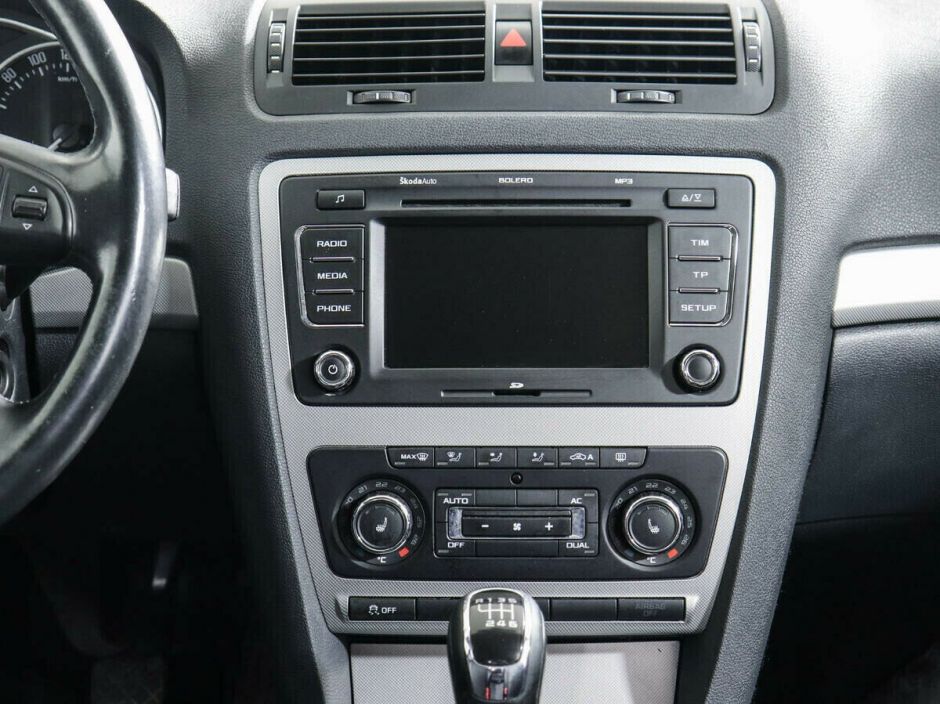 Skoda Octavia, 1.8 л, МТ, 2010 фото 7
