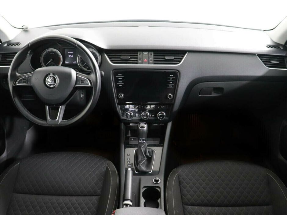 Skoda Octavia Импорт, 1.5 л, Робот, 2017 фото 9
